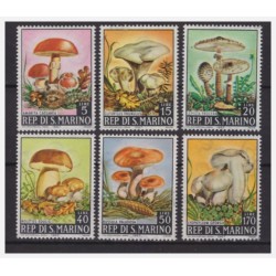 SAN MARINO 1967 -  FUNGHI  -  SERIE   NUOVA    **