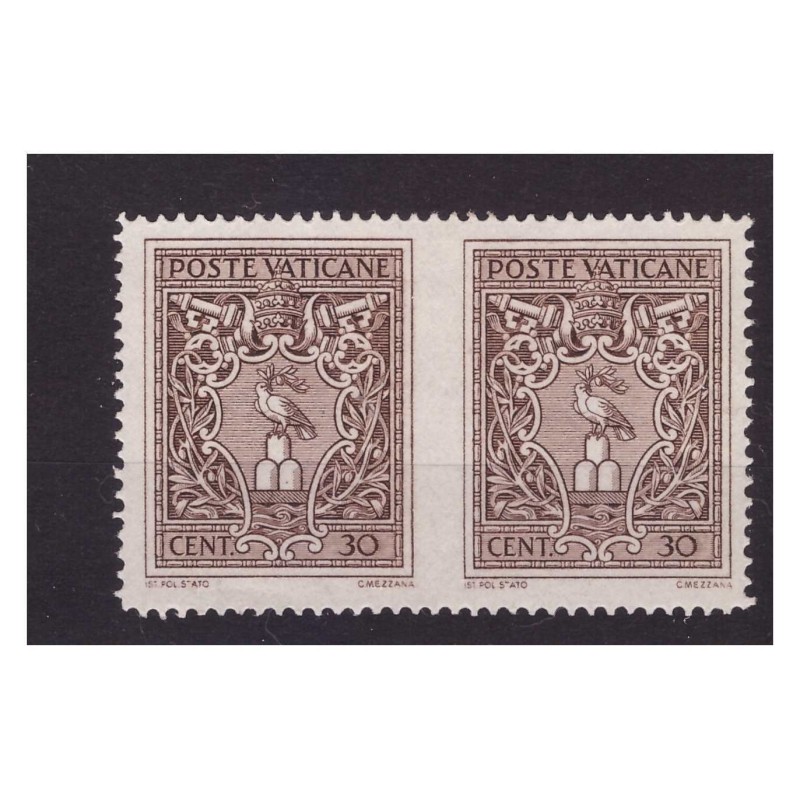 VATICANO 1945 - MEDAGLIONCINI  c. 30  COPPIA   NON   DENTELLATA  IN MEZZO   **